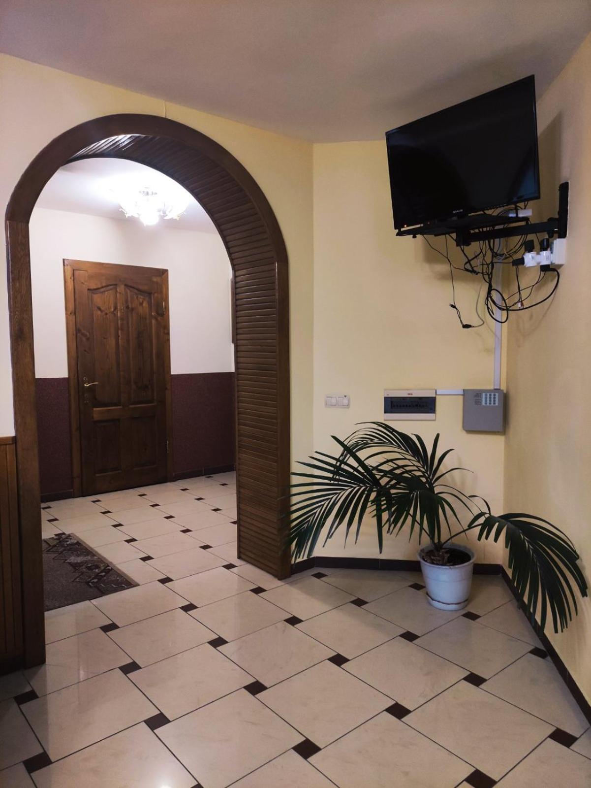 Hotel Delfin ムカチェヴォ エクステリア 写真